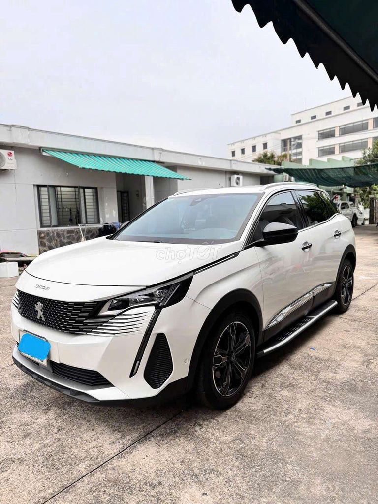 Ông anh cần bán: 
Peugeot 3008. 1.6| 2023 đi 3van. Mua bán Ô tô tại Thành phố Thủ Dầu Một Bình Dương được đăng bởi DUC MINH hình 1