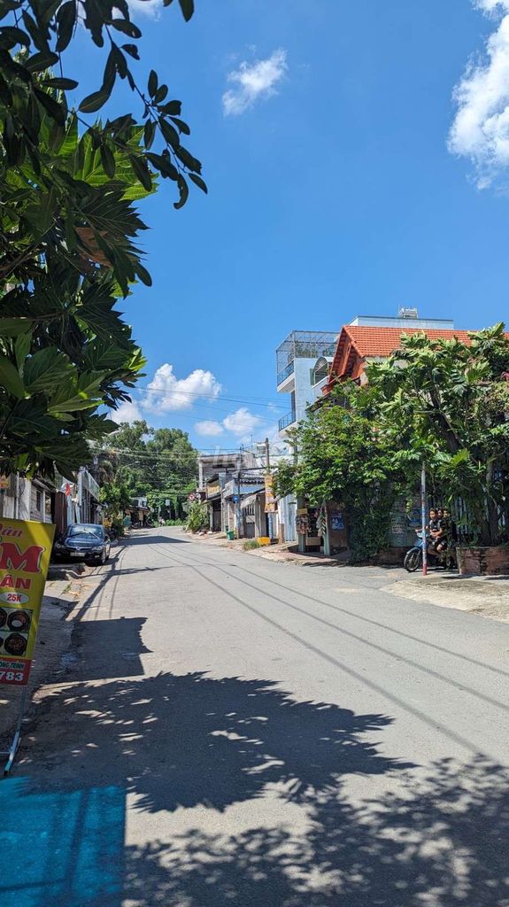Cần bán nhà đường 160 tăng Nhơn Phú A