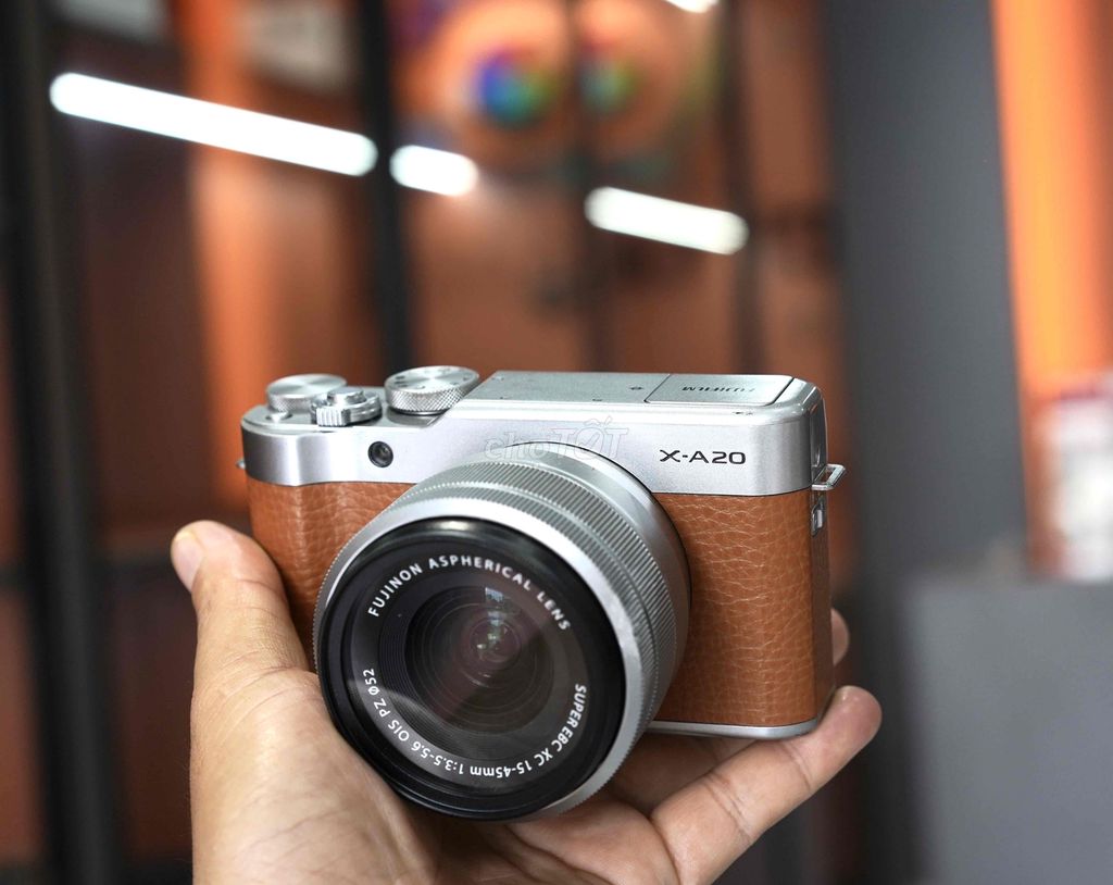 Máy ảnh Fujifilm X-A20 Bạc. Mua bán Máy ảnh, Máy quay tại Thành phố Long Xuyên An Giang được đăng bởi CHUCAMRA hình 1