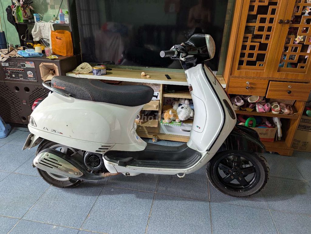 Vespa LX 2011 Fi màu trắng bs70 máy zin. Mua bán Xe máy tại Huyện Hòa Thành Tây Ninh được đăng bởi Hậu Nguyễn hình 2