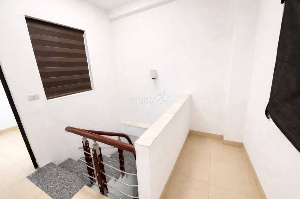Продается дом Yen Nghia, 33 м2, 4 этажа, 3 спальни, 4,7 миллиарда