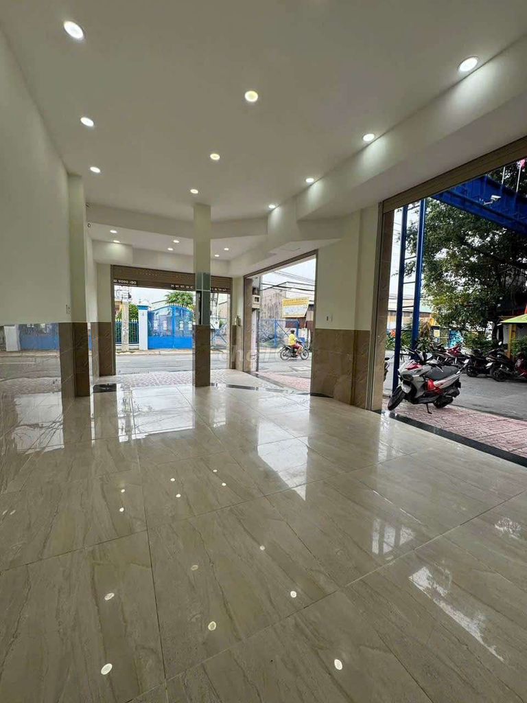 Аренда · 1 комн. · 105 м² · Quận 12, ул. Đường Hiệp Thành 13