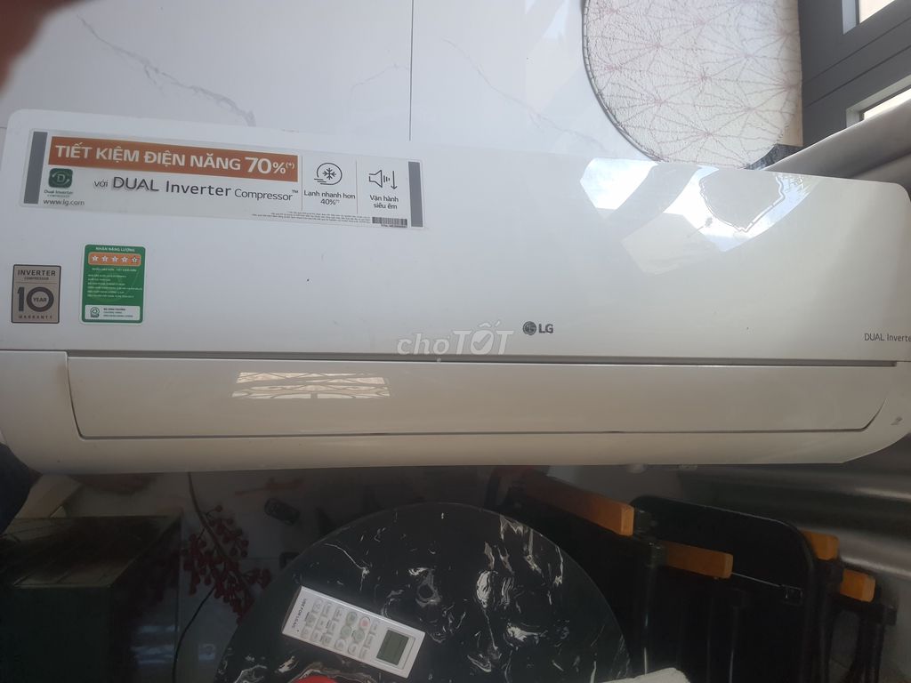 Máy lạnh LG inverter, công xuất 2HP, model V18ENF.