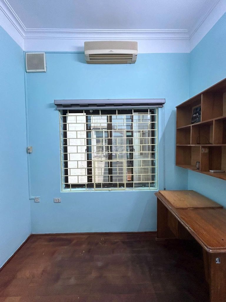KHAM TIEN — ДОМ 40 М², 4 ЭТАЖА — ХОРОШО ОКРАШЕННЫЙ — ШКАФ-КРОВАТЬ — 13 КВ.М