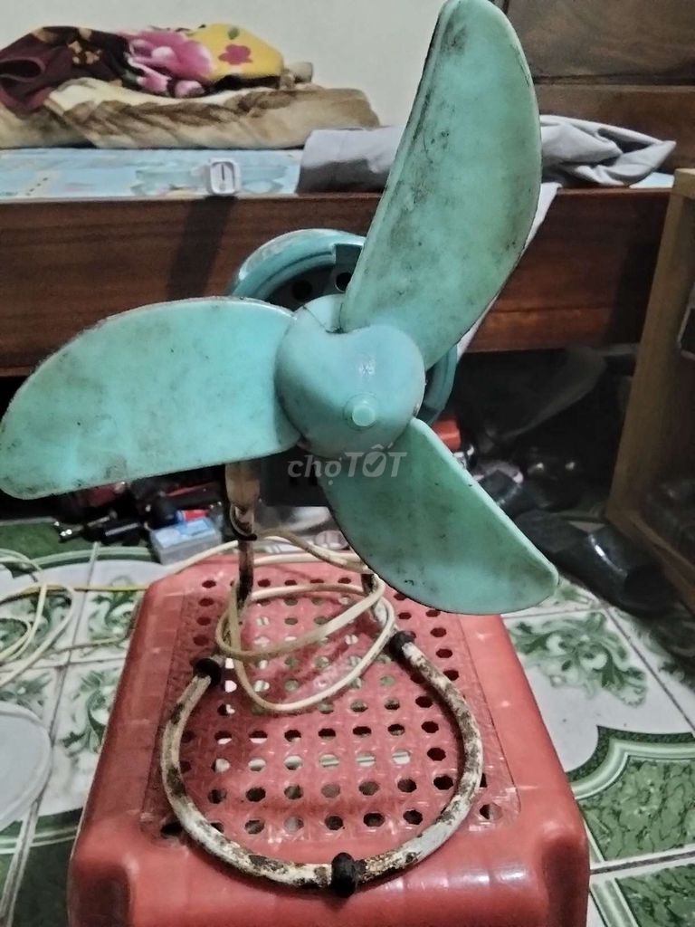 Quạt điện Xanh ngọc Đồng Cổ điển. Mua bán Quạt tại Quận Hoàng Mai Hà Nội được đăng bởi Nguyễn công thành hình 1
