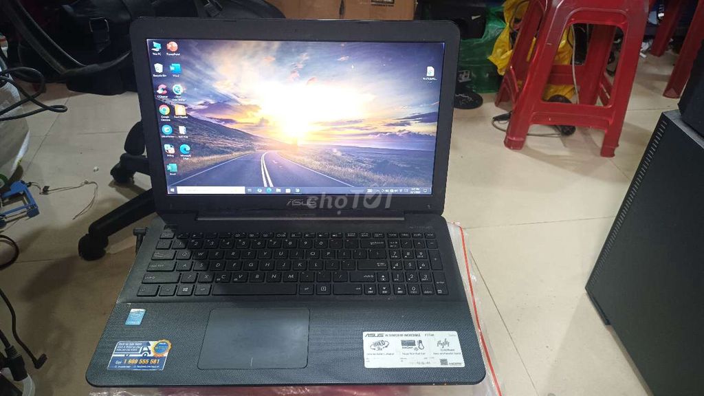 Asus X555LAB i3-4005U 14 inch ram8GB ssd 120GB. Mua bán Laptop tại Quận Hải Châu Đà Nẵng được đăng bởi Anh Lý hình 1