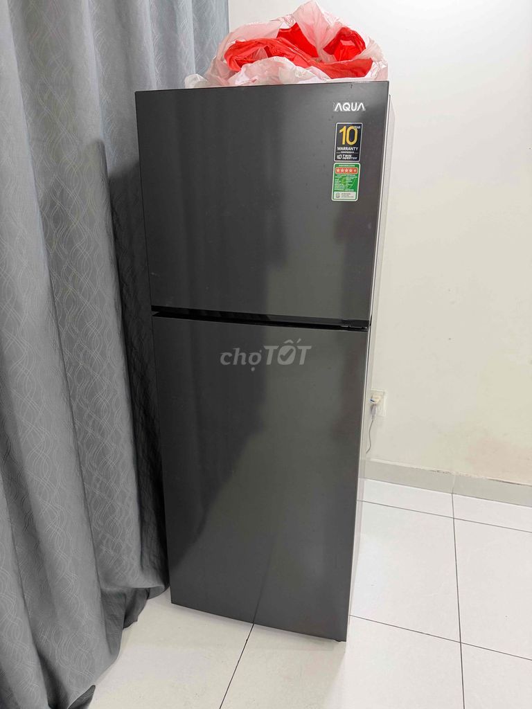 Tủ lạnh Aqua 212L Đen. Mua bán Tủ lạnh tại Quận Bình Tân Tp Hồ Chí Minh được đăng bởi Linh hình 1