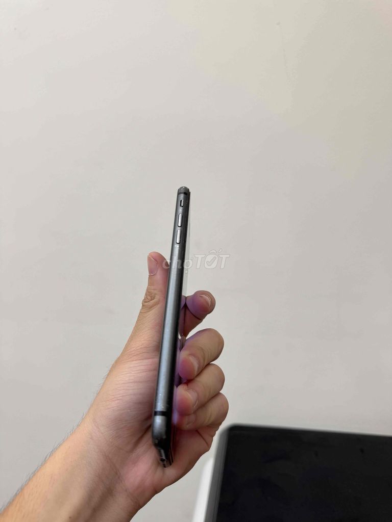 iPhone 8 Plus 64GB Đen. Mua bán Điện thoại tại Quận Đống Đa Hà Nội được đăng bởi Cường Nguyễn hình 1