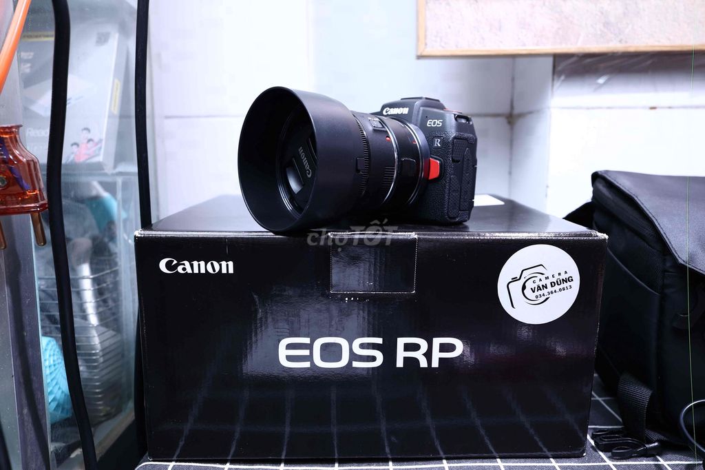 Fullbox Canon EOS RP đẹp sưu tầm + lens 50 F1.8. Mua bán Máy ảnh, Máy quay tại Thành phố Thuận An Bình Dương được đăng bởi Nguyễn Đình Tú hình 1