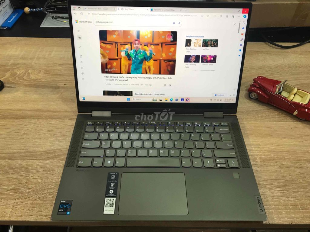 thanh ly Yoga 7i 14” X360 i5 1135.12GB Ram . Touch