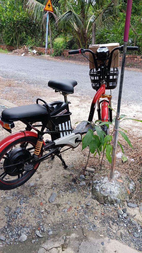 XE đạp điện  Honda.  Đèn kèn xi nhan điều tốt. Mua bán Xe điện tại Huyện Hòa Thành Tây Ninh được đăng bởi thaonguyen hình 2