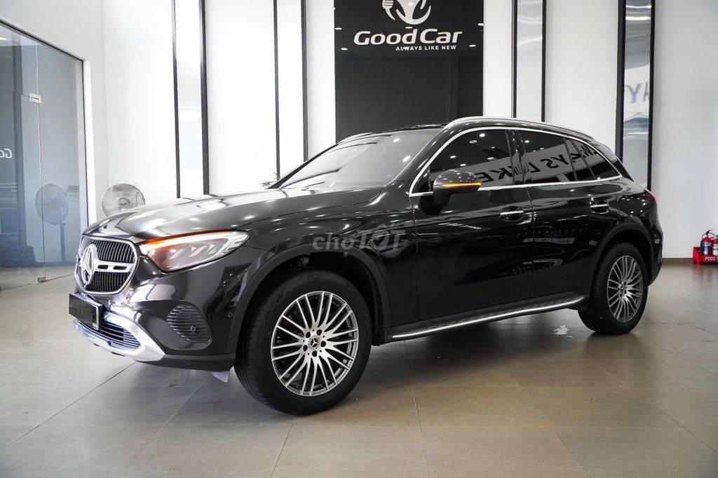 Mercedes-Benz GLC 200 4MATIC 2024 в отличном состоянии
