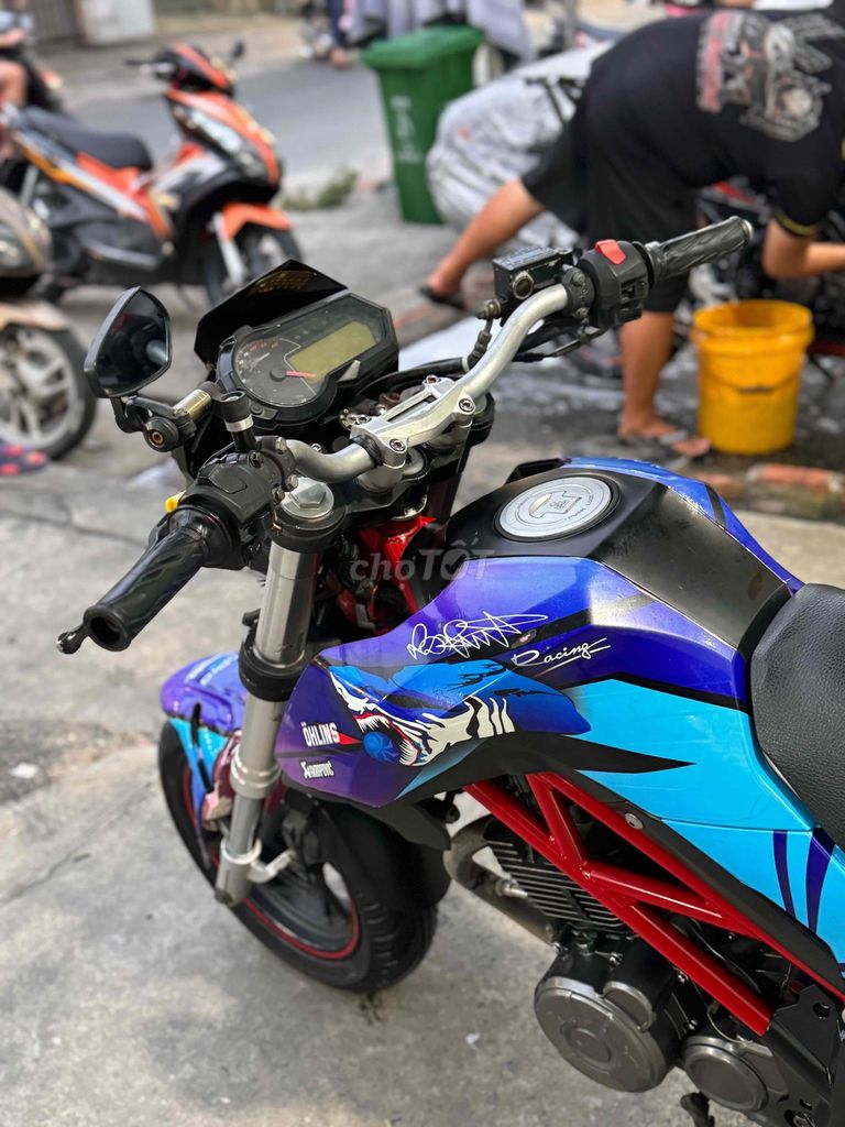 Cần bán Benelli TNT125 2018 Biển SG BTC g. Mua bán Xe máy tại Quận Bình Tân Tp Hồ Chí Minh được đăng bởi Việt Motor Bình Tân hình 5