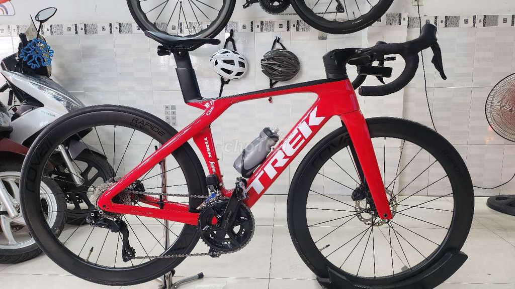 BÁN XE ĐẠP ĐUA TREK Madone còn mới 128234044