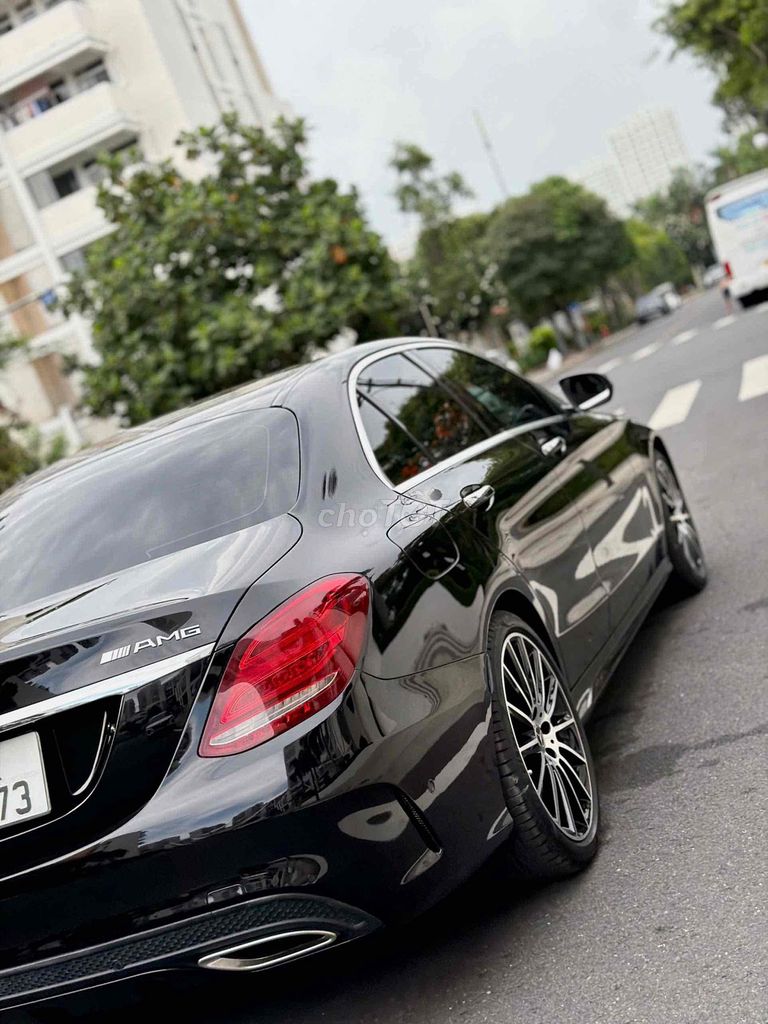 Мерседес C300 AMG 2017 — 57 000 км (зин)