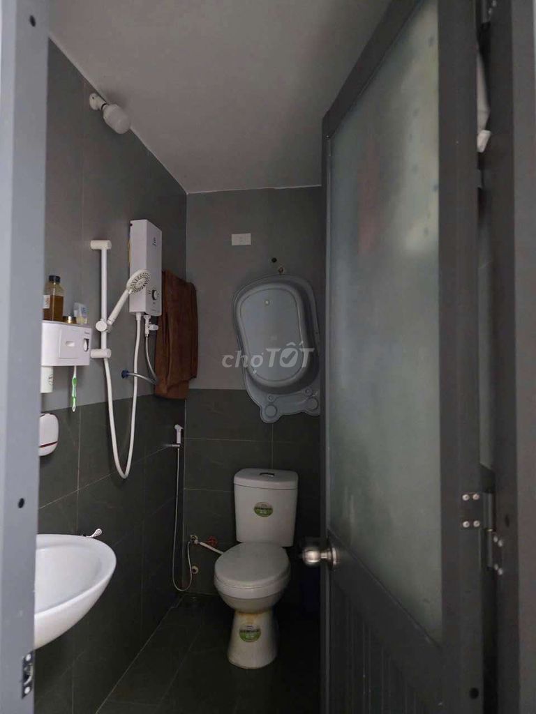 Nhà hẻm cạn lê hồng phong - trung tâm quy nhơn Nhà hẻm cạn lê hồng phong - trung tâm quy nhơn