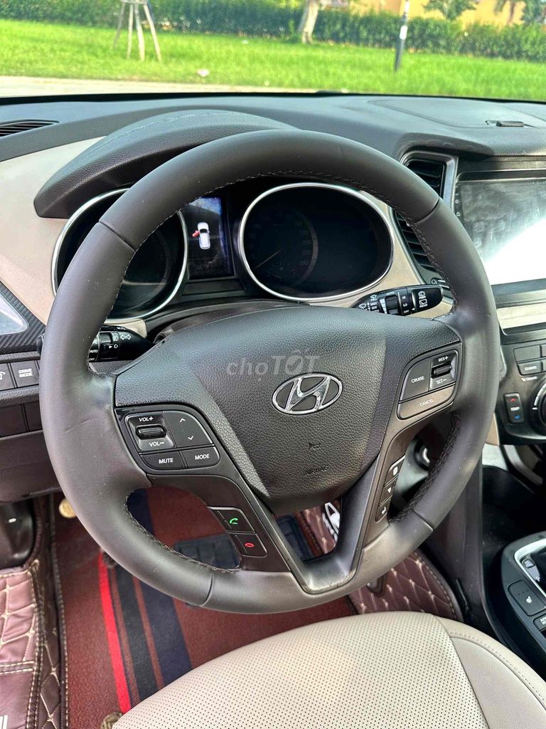 Hyundai Santa Fe 4WD 2016 đk 2017. Mua bán Ô tô tại Quận Cẩm Lệ Đà Nẵng được đăng bởi Nguyễn Duy hình 15