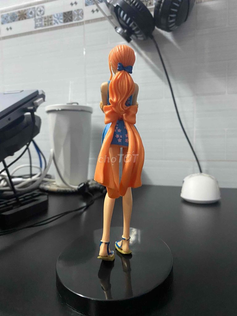 Mô hình One Piece Nami, Robin ( ko còn hộp )