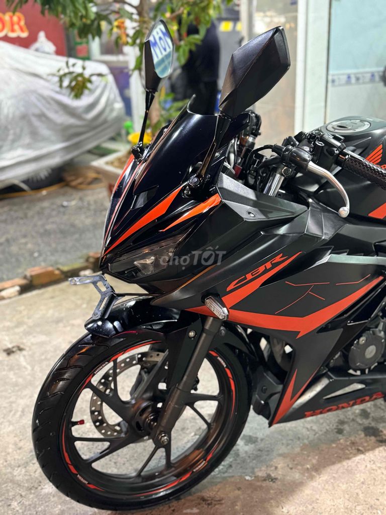 Cần bán Honda CBR150 2020 Biển SG 9 chủ. Mua bán Xe máy tại Quận Bình Tân Tp Hồ Chí Minh được đăng bởi Việt Motor Bình Tân hình 5