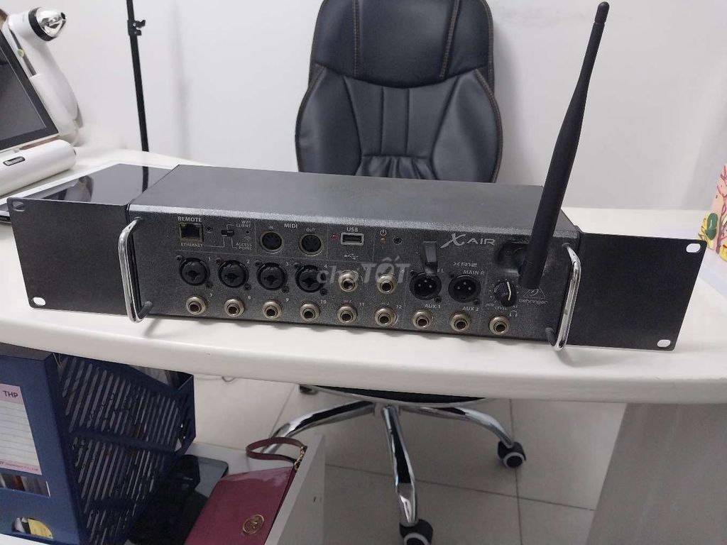Bàn trộn kỹ thuật số Behringer XR12 Digital Đen. Mua bán Tivi, Âm thanh tại Quận 1 Tp Hồ Chí Minh được đăng bởi Luong My Cam hình 1