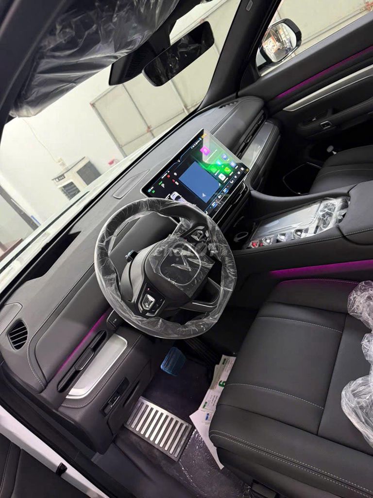 VinFast VF 9 TRẮNG-ĐỎ-ĐEN-XÁM-NỘI THẤT NÂU - ĐEN. Mua bán Ô tô tại Quận Bình Tân Tp Hồ Chí Minh được đăng bởi VinFast An Thái Bình Tân hình 13