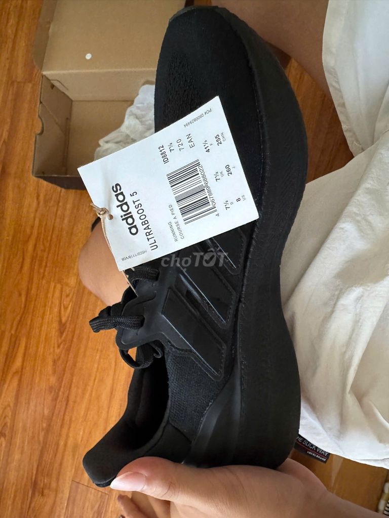 Giày chạy bộ Adidas Ultraboost 5 EU 41 1/3 Đen. Mua bán Giày dép tại Quận Bắc Từ Liêm Hà Nội được đăng bởi Đỗ Hữu Triển hình 1