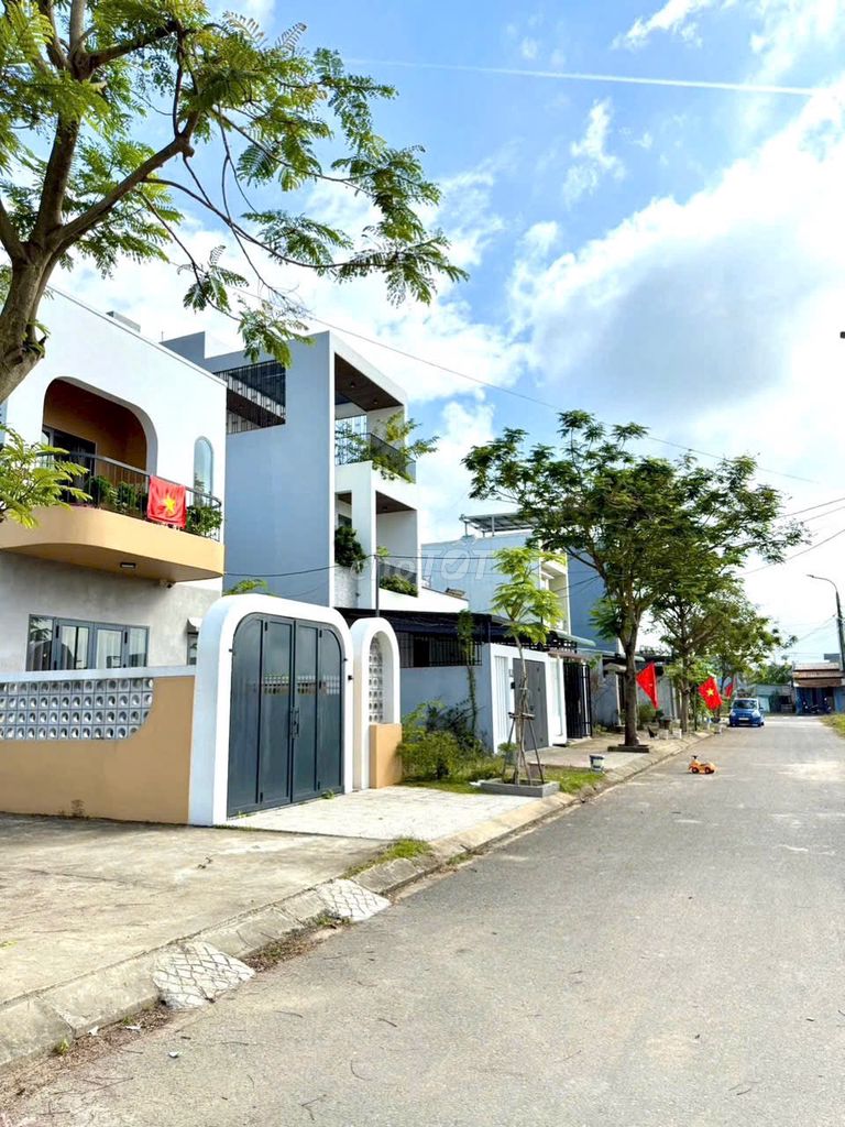 BAN BAN 5 RẺ ĐẸP NHẤT THỊ TRƯỜNG BÁ TÙNG HOÀ QUÝ - Lh e nhận giá tốt ạ