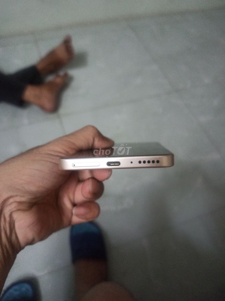 Xiaomi Redmi Note 13 128GB Vàng Đã sử dụng. Mua bán Điện thoại tại Quận Tây Hồ Hà Nội được đăng bởi anh hình 1