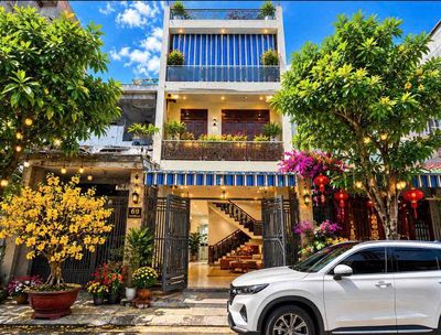Townhouse 85 m² · 4 bed · Đường Nguyễn Lai
