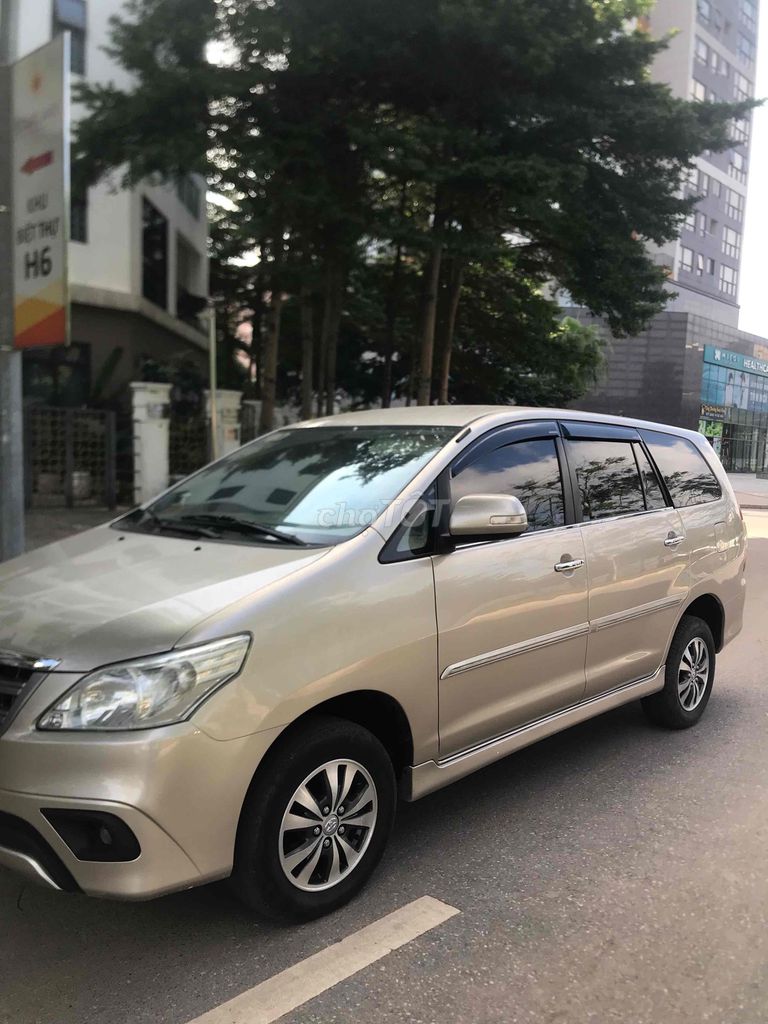 Toyota Innova  2.0E -2016 chính chủ xe đẹp. Mua bán Ô tô tại Quận Tây Hồ Hà Nội được đăng bởi nguyễn thanh hình 3