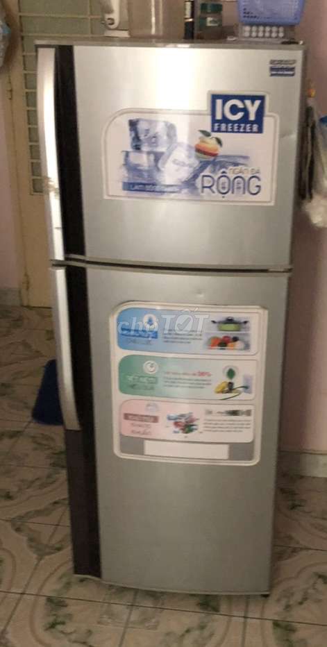 Tủ lạnh Sharp màu Bạc. Mua bán Tủ lạnh tại Quận 5 Tp Hồ Chí Minh được đăng bởi Hoang Tran hình 1