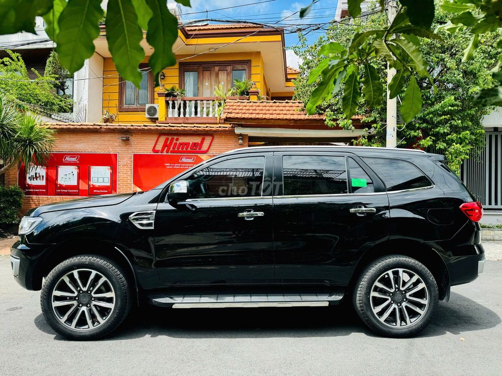 Ford Everest 2019 Titanium 2.0L 4x2 AT vay 75%. Mua bán Ô tô tại Quận Tân Phú Tp Hồ Chí Minh được đăng bởi Đức hình 12
