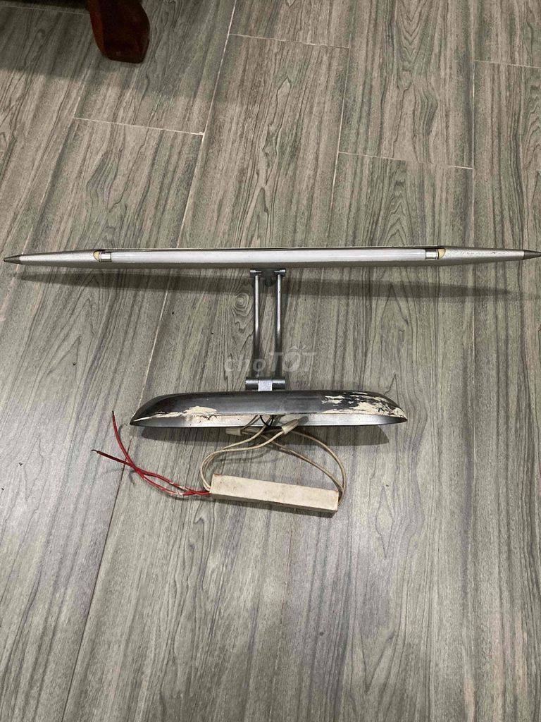 Đèn bàn Kim loại. Mua bán Đèn tại Quận Hải Châu Đà Nẵng được đăng bởi Quốc hình 1