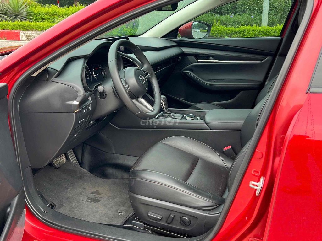 Mazda 3 2022 1.5L Luxury - 50000 km. Mua bán Ô tô tại Quận Long Biên Hà Nội được đăng bởi Le hao hình 6