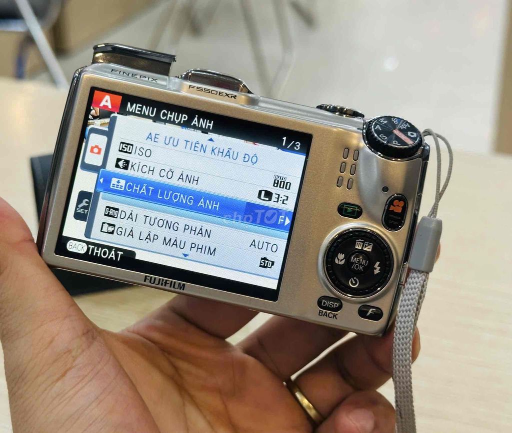 Pass Máy ảnh Fujifilm F550EXR Bạc 16 MP. Mua bán Máy ảnh, Máy quay tại Quận Đống Đa Hà Nội được đăng bởi Thế Hoàng hình 1
