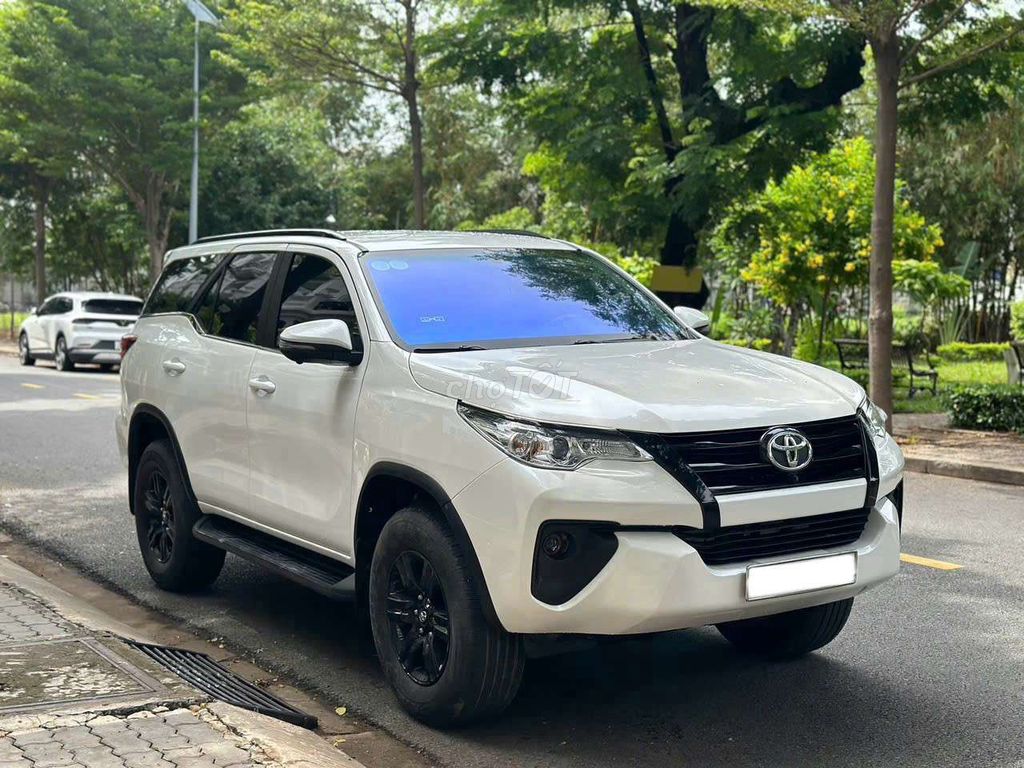 Chính chủ bán Toyota Fortuner 2.4G sàn 2019 lướt.. Mua bán Ô tô tại Quận Gò Vấp Tp Hồ Chí Minh được đăng bởi PHẠM VIỆT hình 2