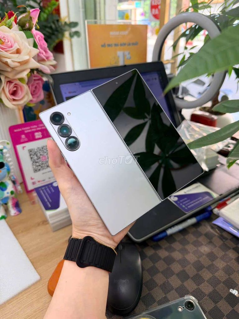 Samsung Galaxy Z Fold 6 5G 12GB/512GB Bạc Mới. Mua bán Điện thoại tại Thành phố Thủ Đức Tp Hồ Chí Minh được đăng bởi Minh phương hình 1