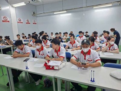Tuyển Quant lý và Nhân Viên Tuyển Dụng