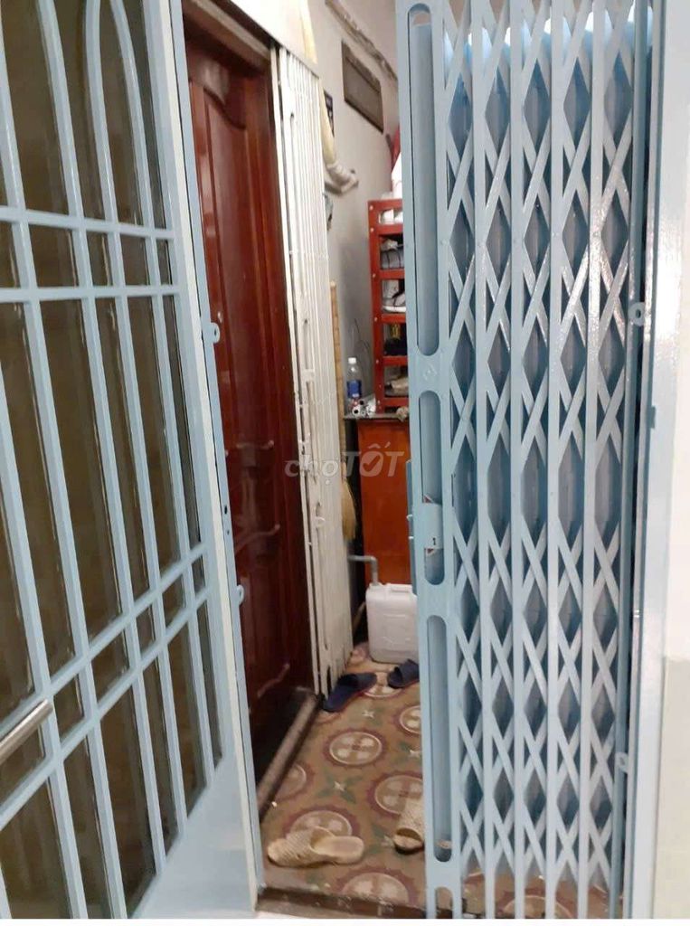 КВАРТИРА CC НА 3-М ЭТАЖЕ DTSD: 10 М² С СОБСТВЕННЫМ РОЗОВЫМ ЧЕРДАКОМ