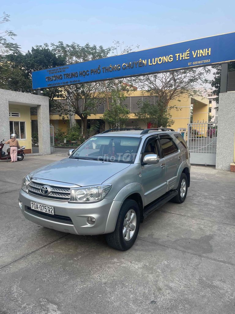 Toyota Fortuner 2009 photo 5