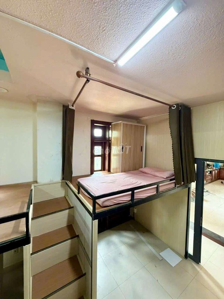 SIÊU PHẨM KÍ TÚC XÁ SÁT VĂN LANG CS3 1TR8/ GIƯỜNG
