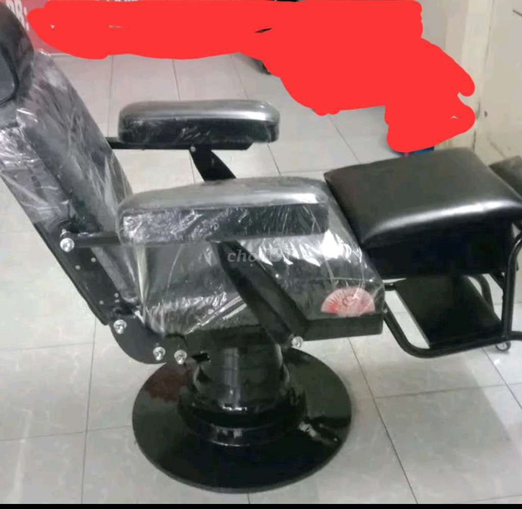 Ghế cắt tóc Nam màu Đen Mới giá cả thương lượng. Mua bán Nội thất, đồ gia dụng khác tại Thành phố Phan Rang-Tháp Chàm Ninh Thuận được đăng bởi Lavy hình 1