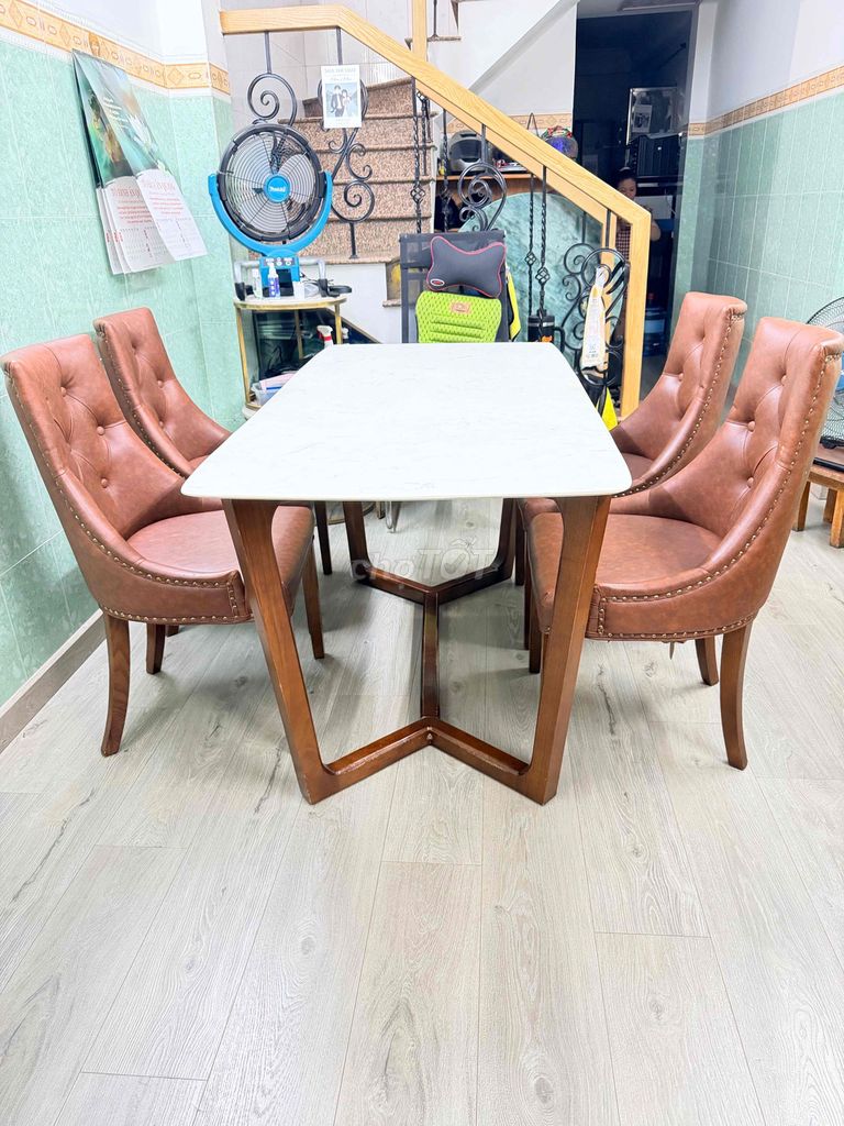 Bộ bàn ăn mặt đá chân gỗ nệm da 1m6. Mua bán Bàn ghế tại Quận 8 Tp Hồ Chí Minh được đăng bởi Mr Thế hình 1