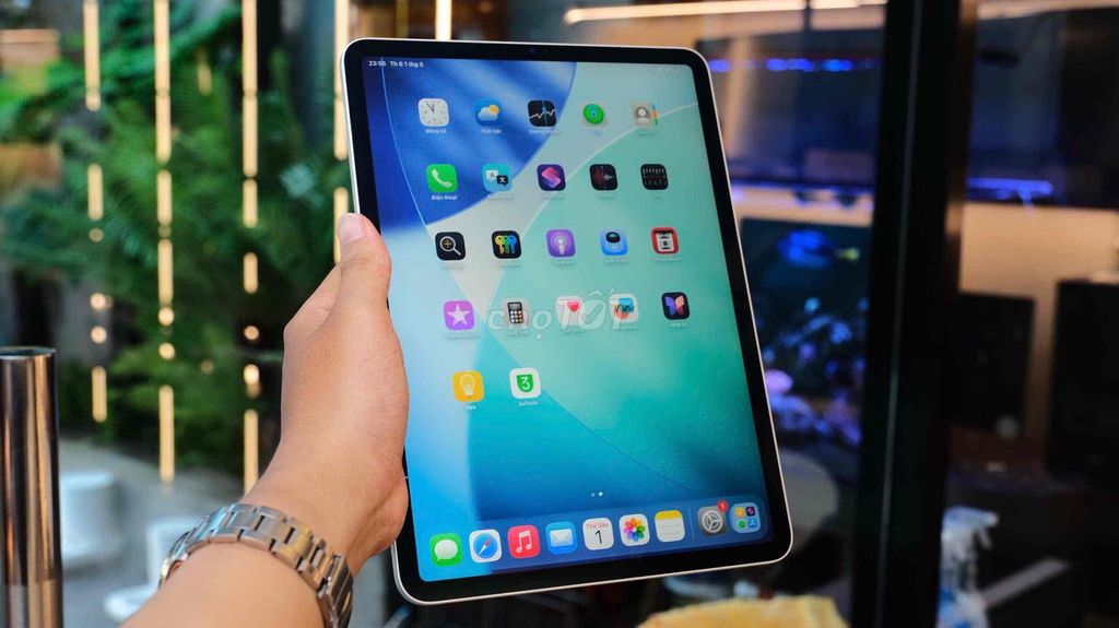 iPad Pro 11 M2 11 inch 256GB Bạc đẹp 99%. Mua bán Máy tính bảng tại Quận Bình Thạnh Tp Hồ Chí Minh được đăng bởi Vân Anh 2Tech House hình 1