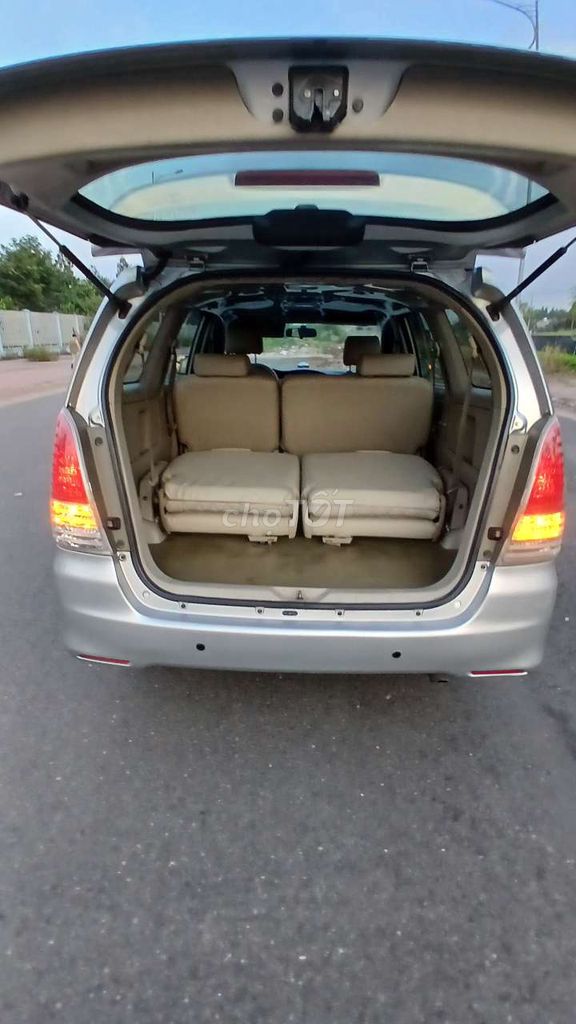 Toyota Innova 2011 2.0E Bạc. Mua bán Ô tô tại Huyện Trảng Bom Đồng Nai được đăng bởi Phuong Nguyễn hình 9