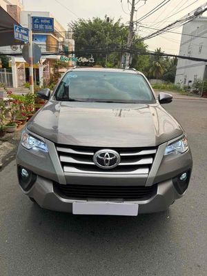 Toyota Fortuner 2019 Số sàn Nâu