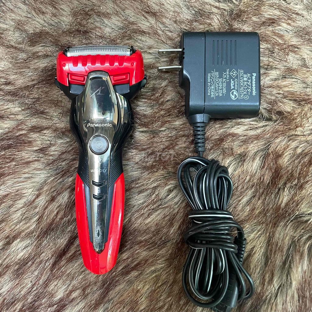 Máy cạo râu Panasonic ES-ST2P Đỏ. Mua bán Phụ kiện thời trang khác tại Thành phố Trà Vinh Trà Vinh được đăng bởi Huỳnh Lê Tân hình 1