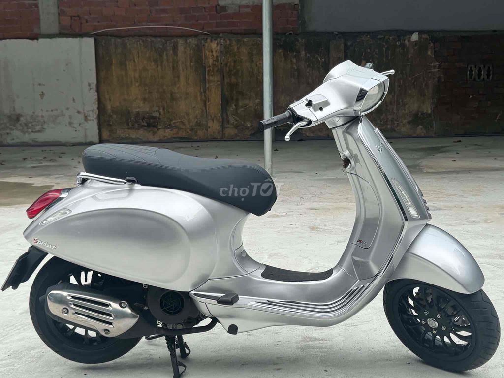 Piaggio Vespa Sprint 125 iGet ABS Серебристый