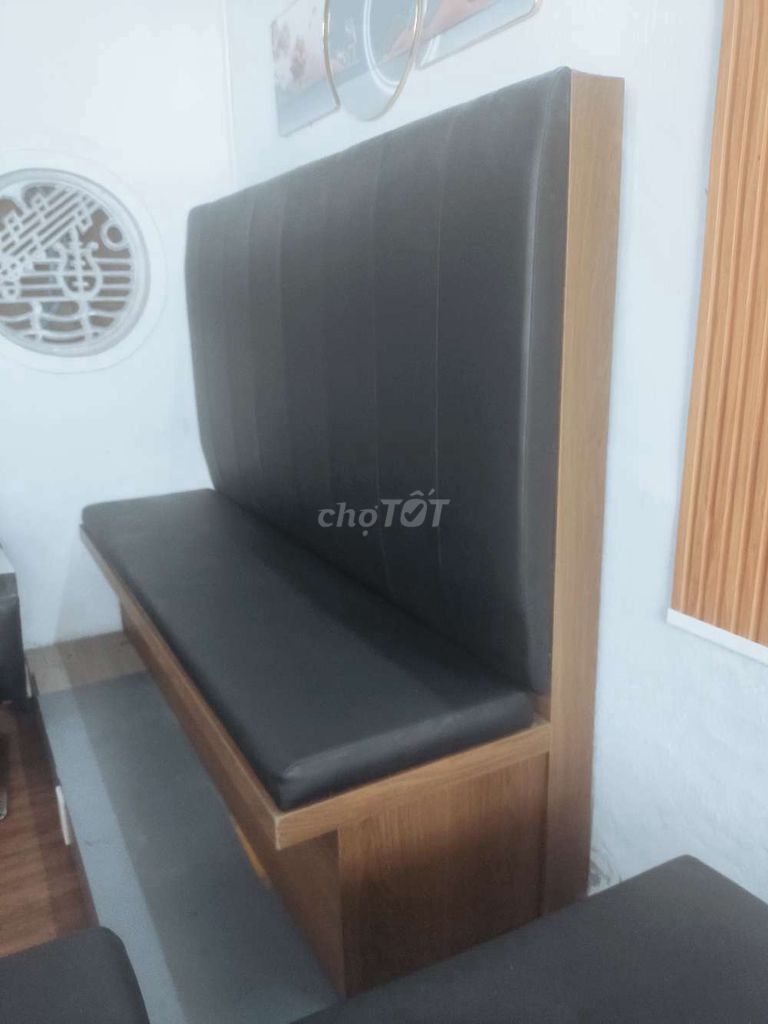 Băng ghế nệm Gỗ nệm Nâu đen 1m8. Mua bán Bàn ghế tại Quận Hải Châu Đà Nẵng được đăng bởi Trần Tuấn Đăng hình 1