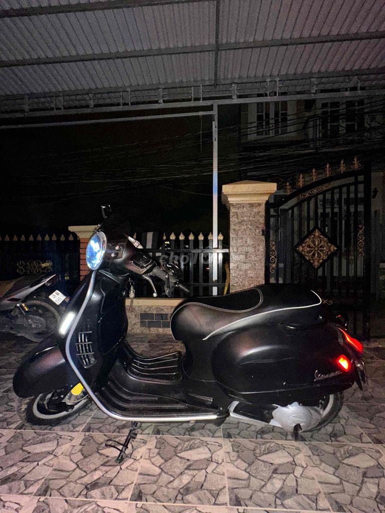 Piaggio Vespa GTS 125cc 2012 черный